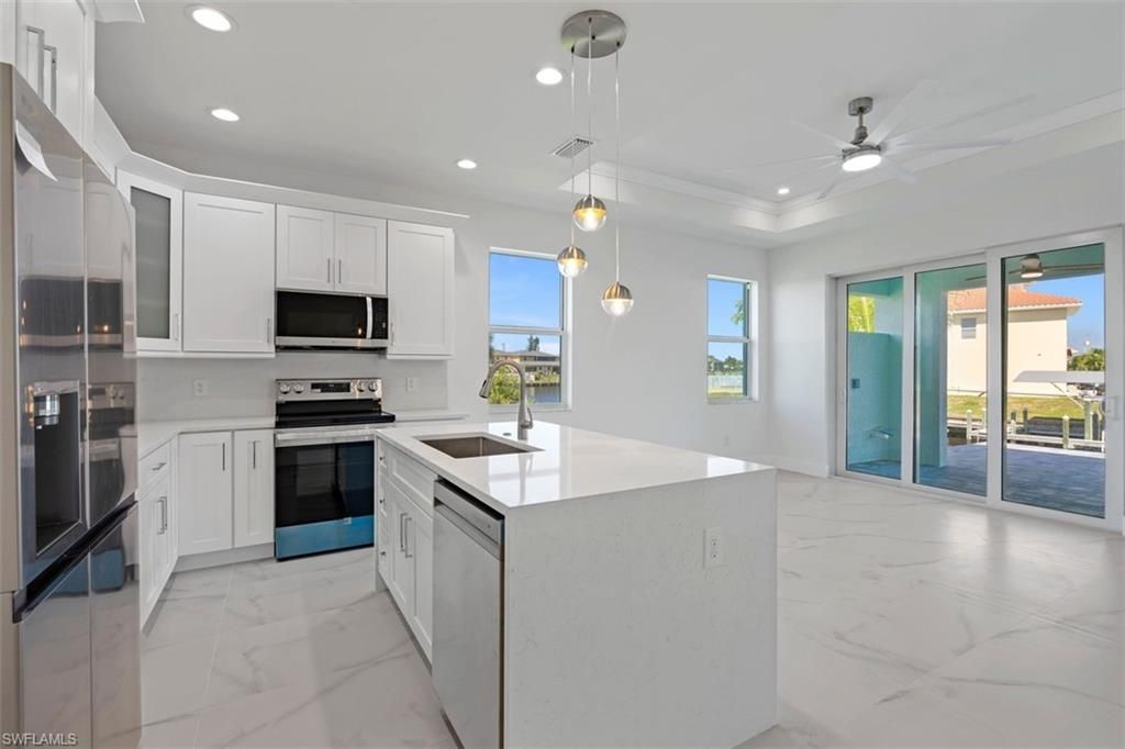 1107 SE 38th St , Cape Coral, FL 33904 Photo