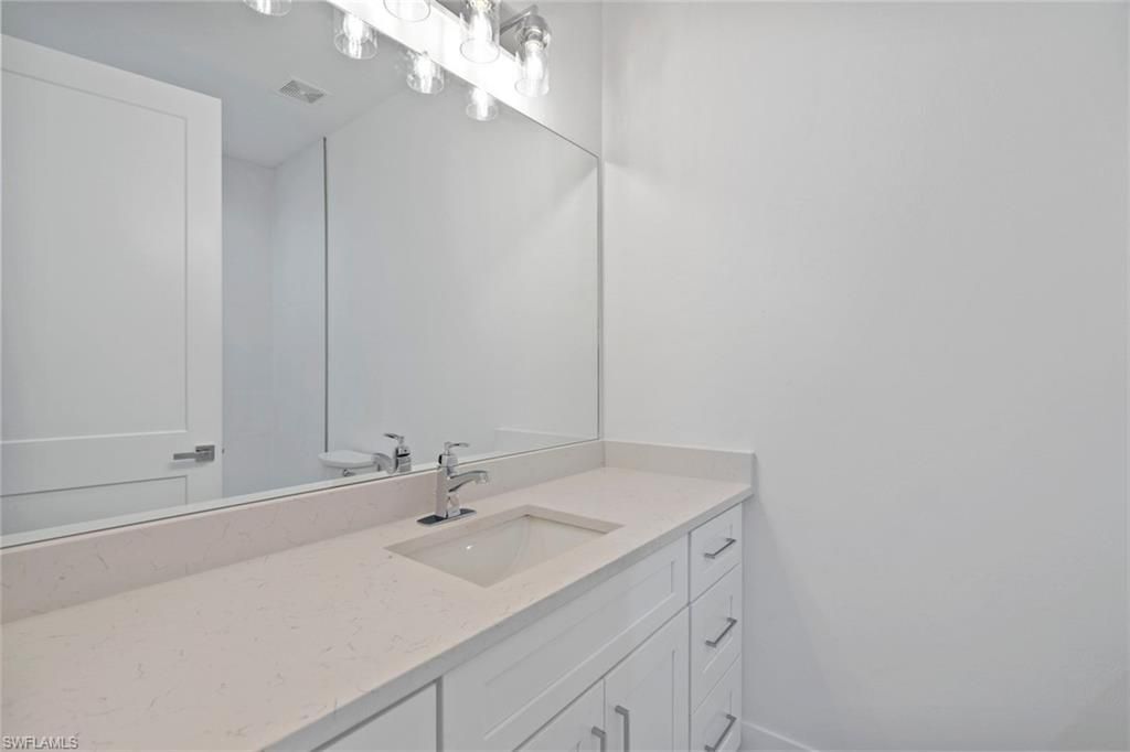 1105 SE 38th St, Cape Coral, FL 33904 Photo