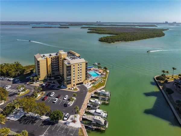 400 Lenell RD, Unit 107, FORT MYERS BEACH, FL 33931