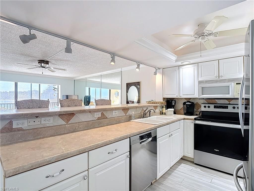 400 Lenell Rd, Unit 107, Fort Myers Beach, FL 33931 Photo