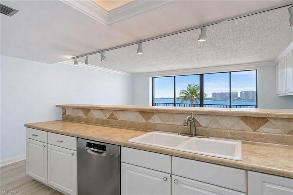 400 Lenell Rd, Unit 107, Fort Myers Beach, FL 33931 Photo