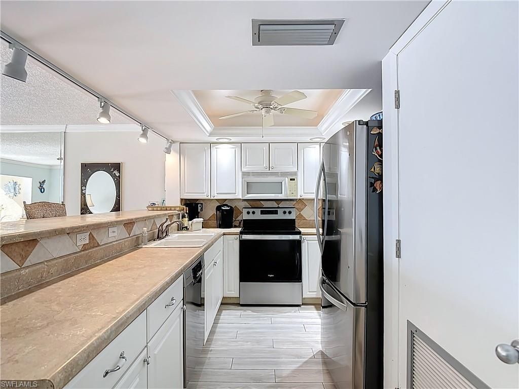 400 Lenell Rd, Unit 107, Fort Myers Beach, FL 33931 Photo