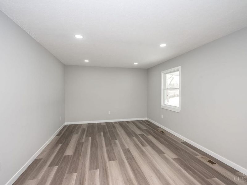 2528 Mariposa Street, Colerain Township, OH 45231 Photo 9