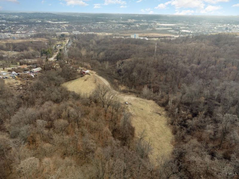 1117 W Seymour Avenue, Springfield Twp., OH 45216 Photo 4