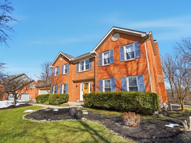 7252 Cascade Dr, West Chester, OH 45069 Photo 2