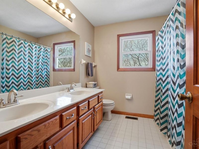 7252 Cascade Dr, West Chester, OH 45069 Photo 36