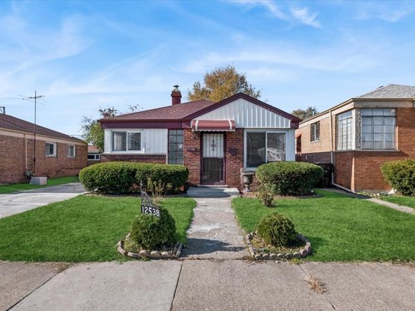 12538 S Justine Street, Calumet Park, IL 60827
