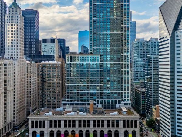 130 N Garland Court, Unit 3403, Chicago, IL 60602