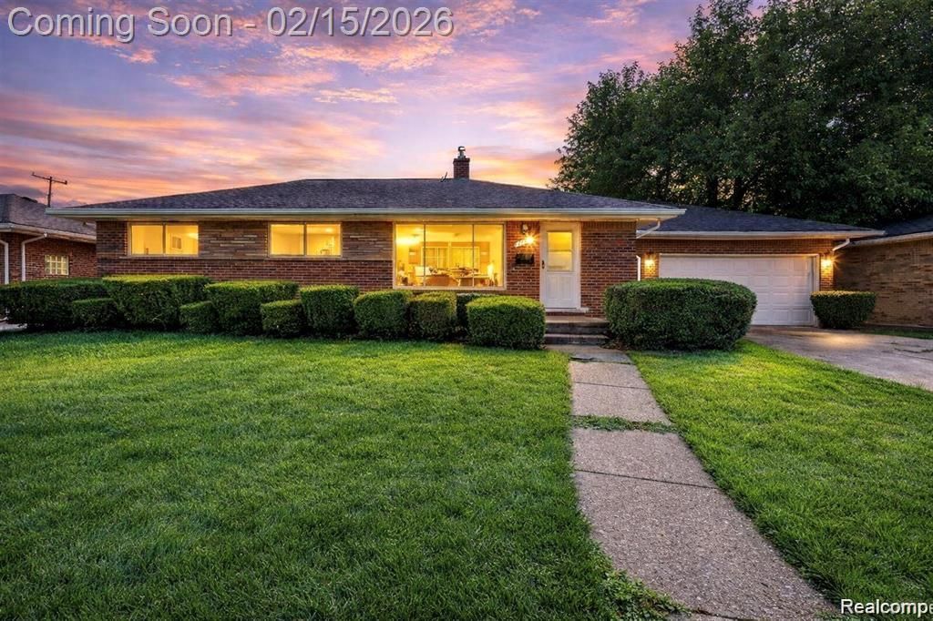 24756 Hill Avenue, Warren, MI 48091 Main Photo