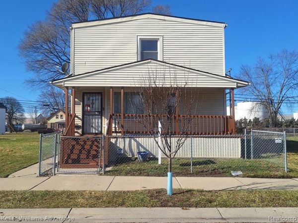 11727 Dyar Street, Hamtramck, MI 48212