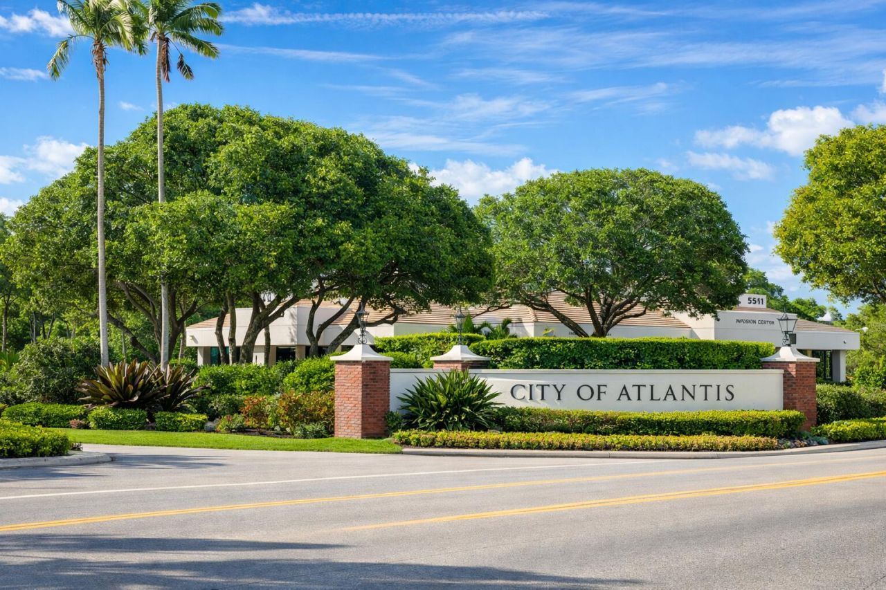 423 Pine Tree Court, Unit 23, Atlantis, FL 33462 Photo