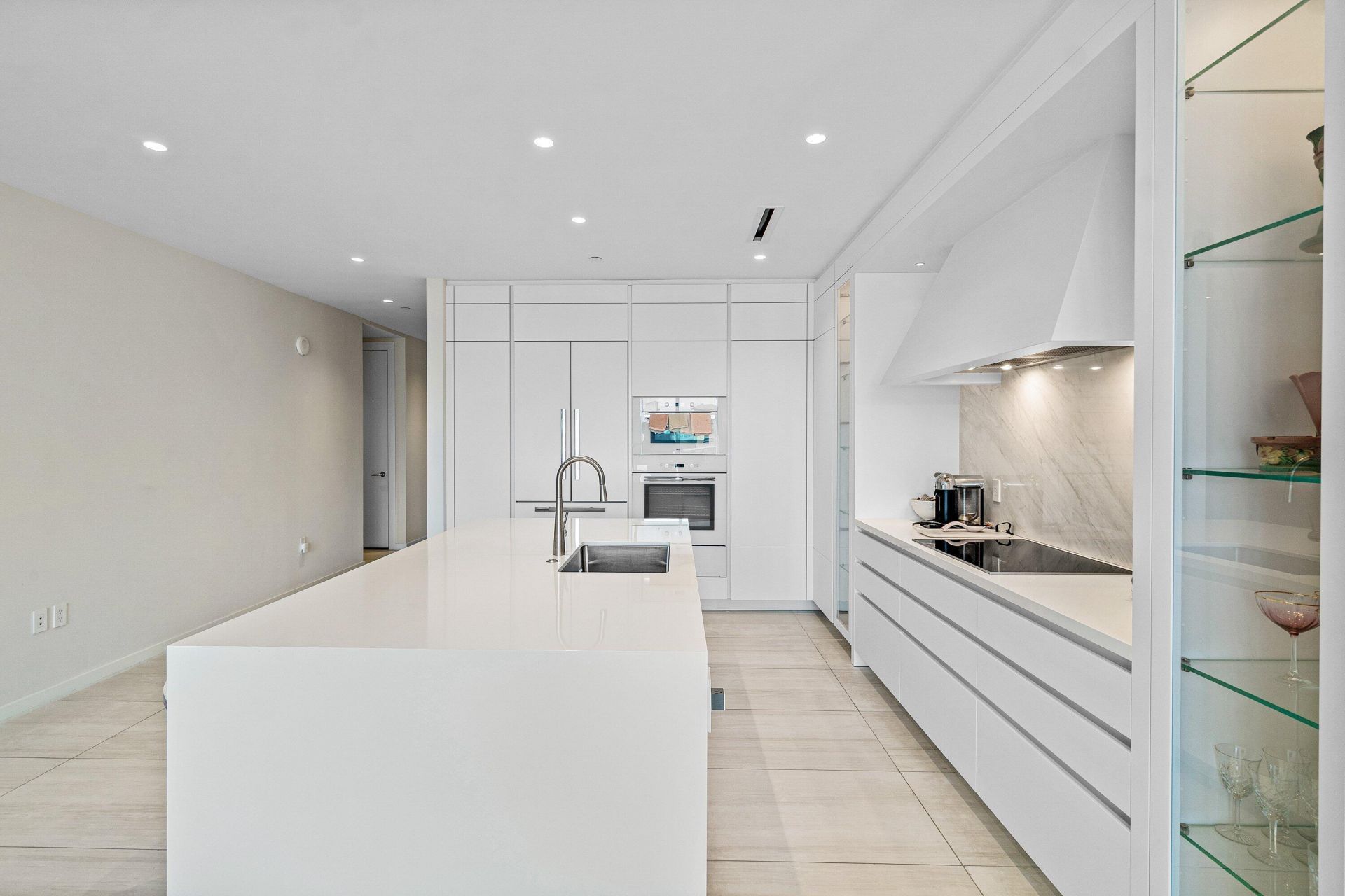 200 SE Mizner Boulevard, Unit 810, Boca Raton, FL 33432 Photo