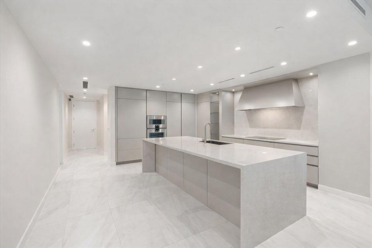 200 SE Mizner Boulevard, Unit 810, Boca Raton, FL 33432 Photo