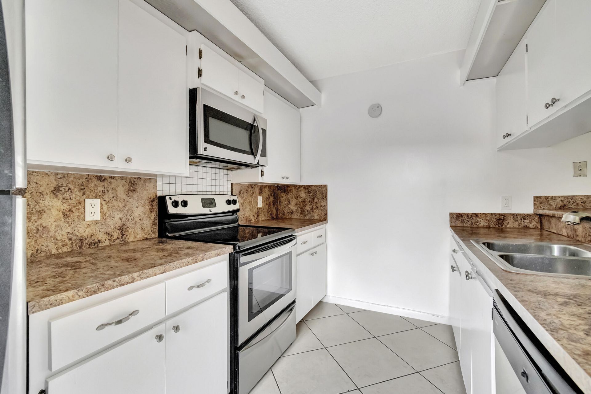 311 3rd Way, West Palm Beach, FL 33407 Photo