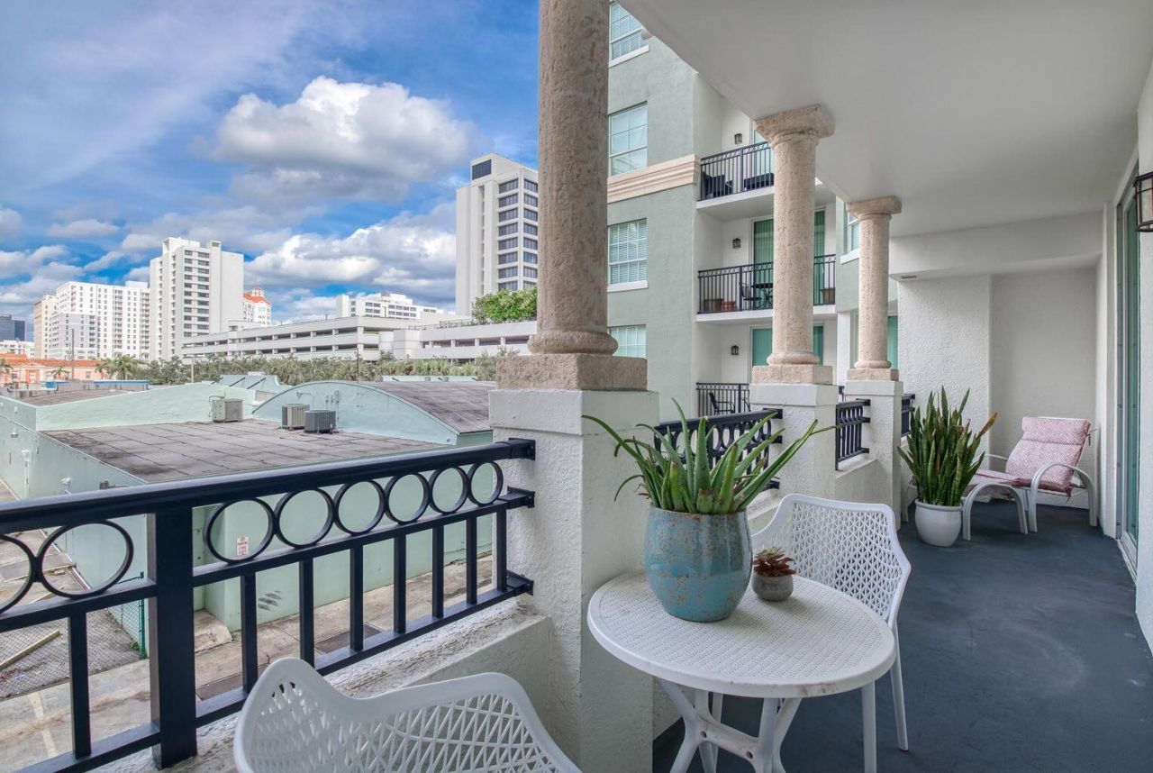 600 S Dixie Highway, Unit 254, West Palm Beach, FL 33401 Photo