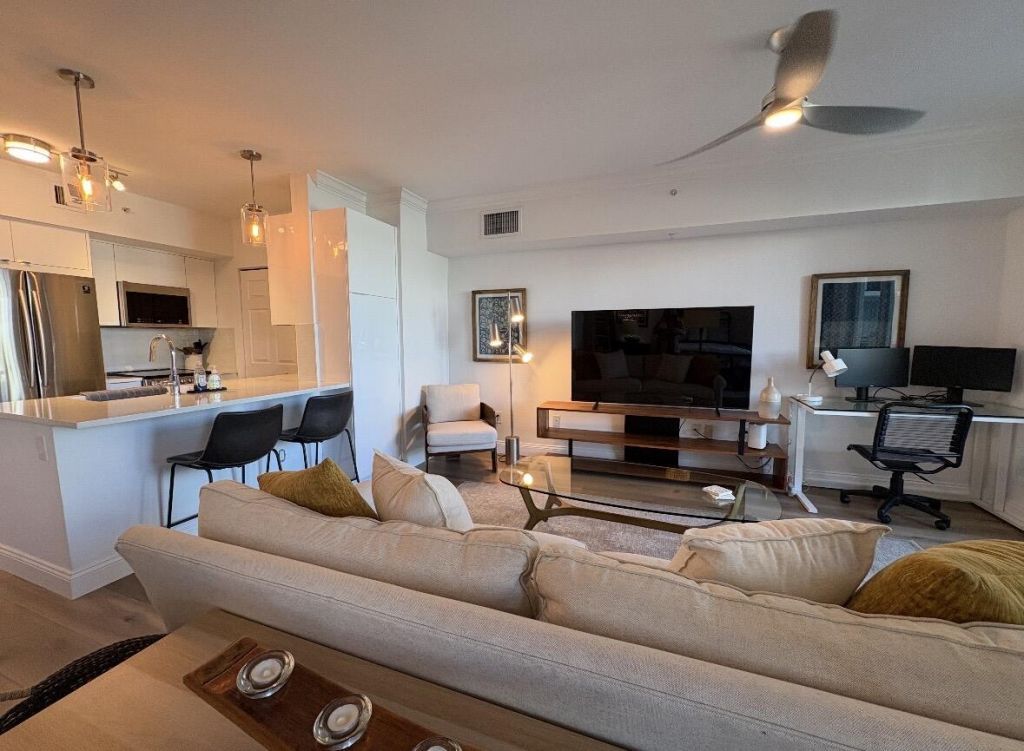 600 S Dixie Highway, Unit 254, West Palm Beach, FL 33401 Photo