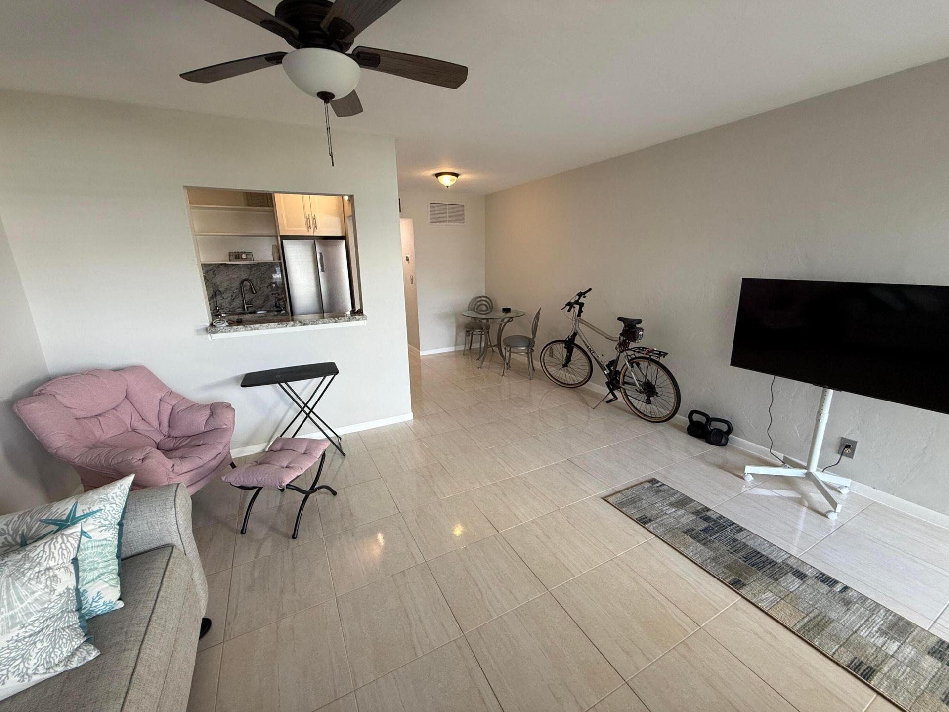 2004 Lake Osborne Drive, Unit 4, Lake Worth Beach, FL 33461 Photo