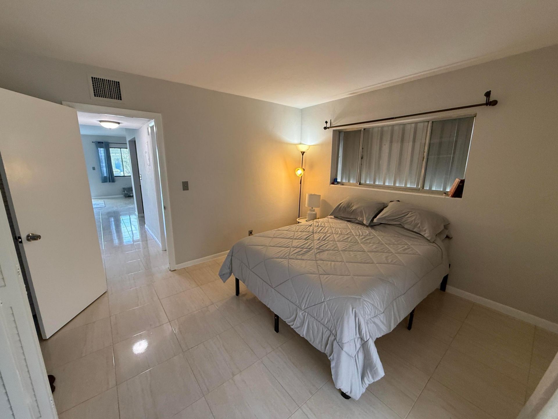 2004 Lake Osborne Drive, Unit 4, Lake Worth Beach, FL 33461 Photo