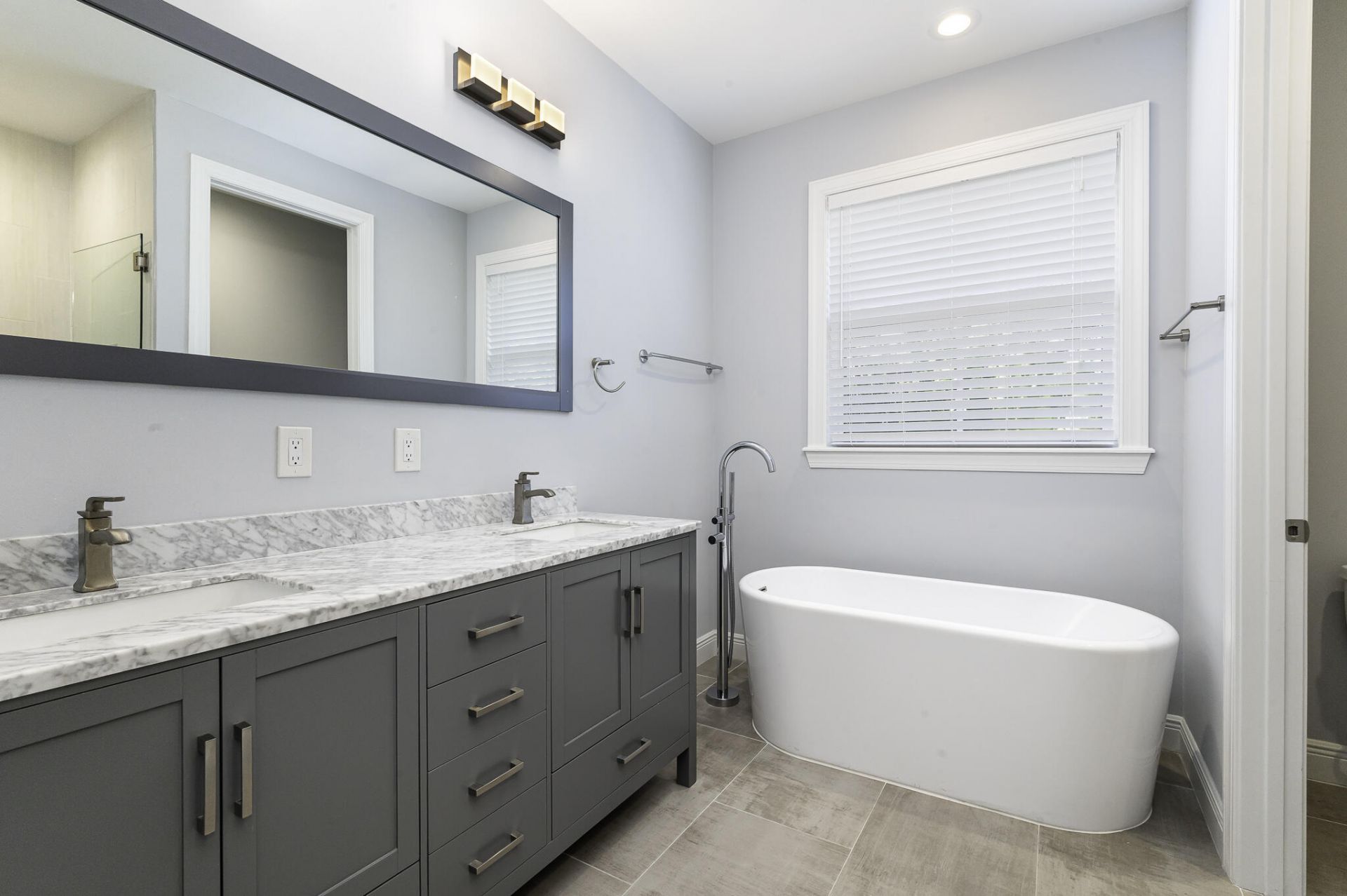 1031 NE 13th Avenue, Fort Lauderdale, FL 33304 Photo