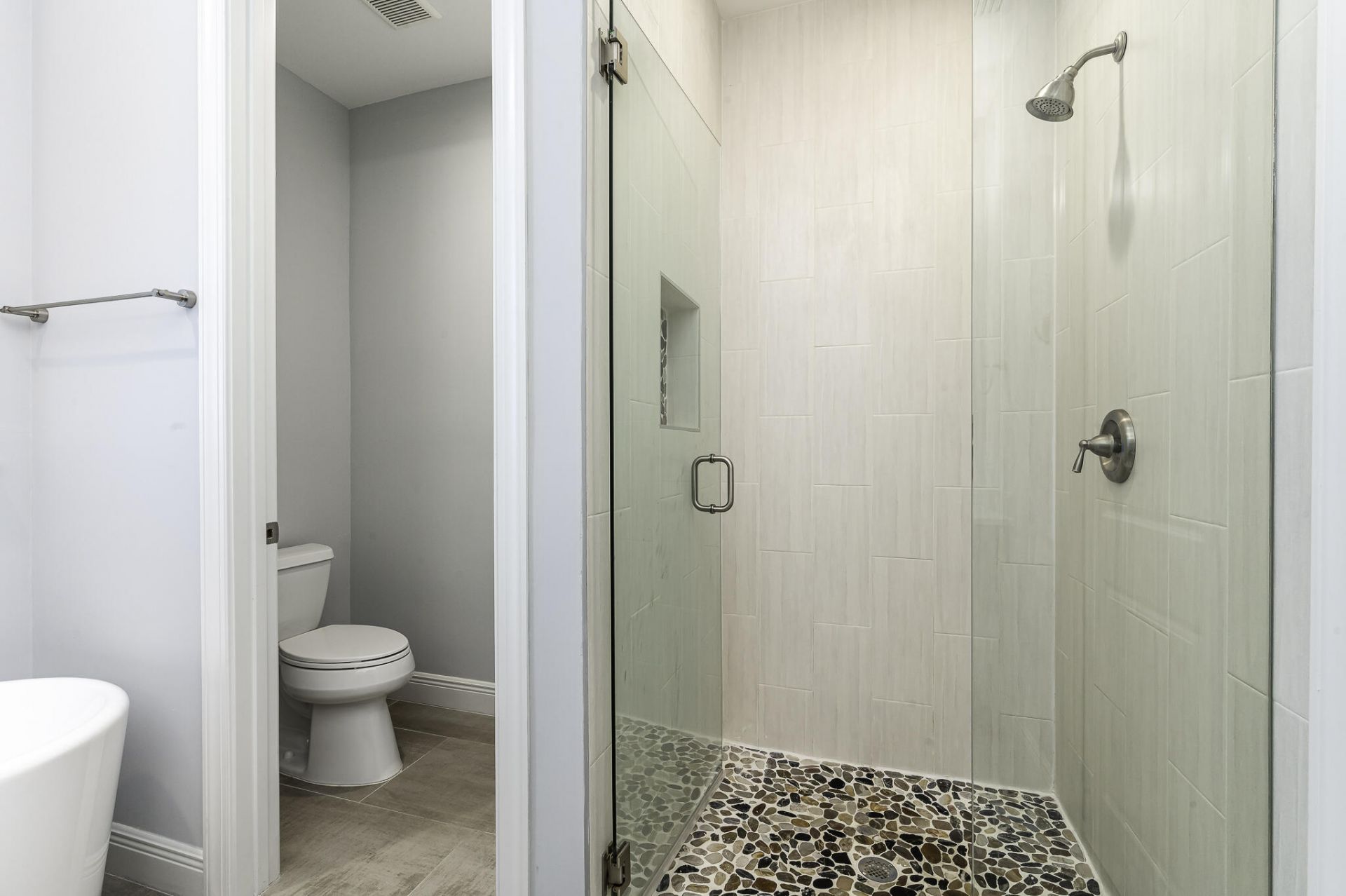 1031 NE 13th Avenue, Fort Lauderdale, FL 33304 Photo