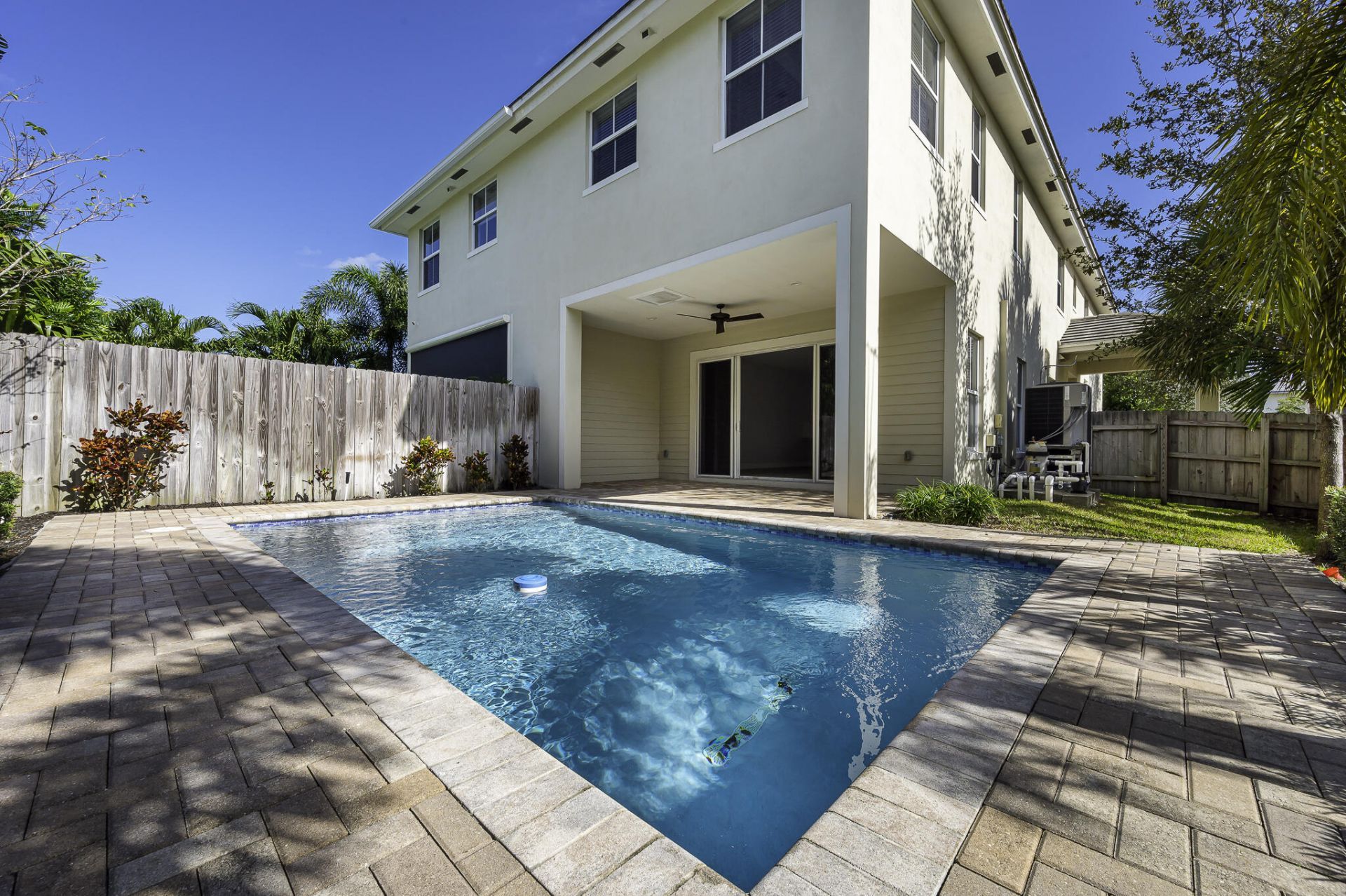1031 NE 13th Avenue, Fort Lauderdale, FL 33304 Photo