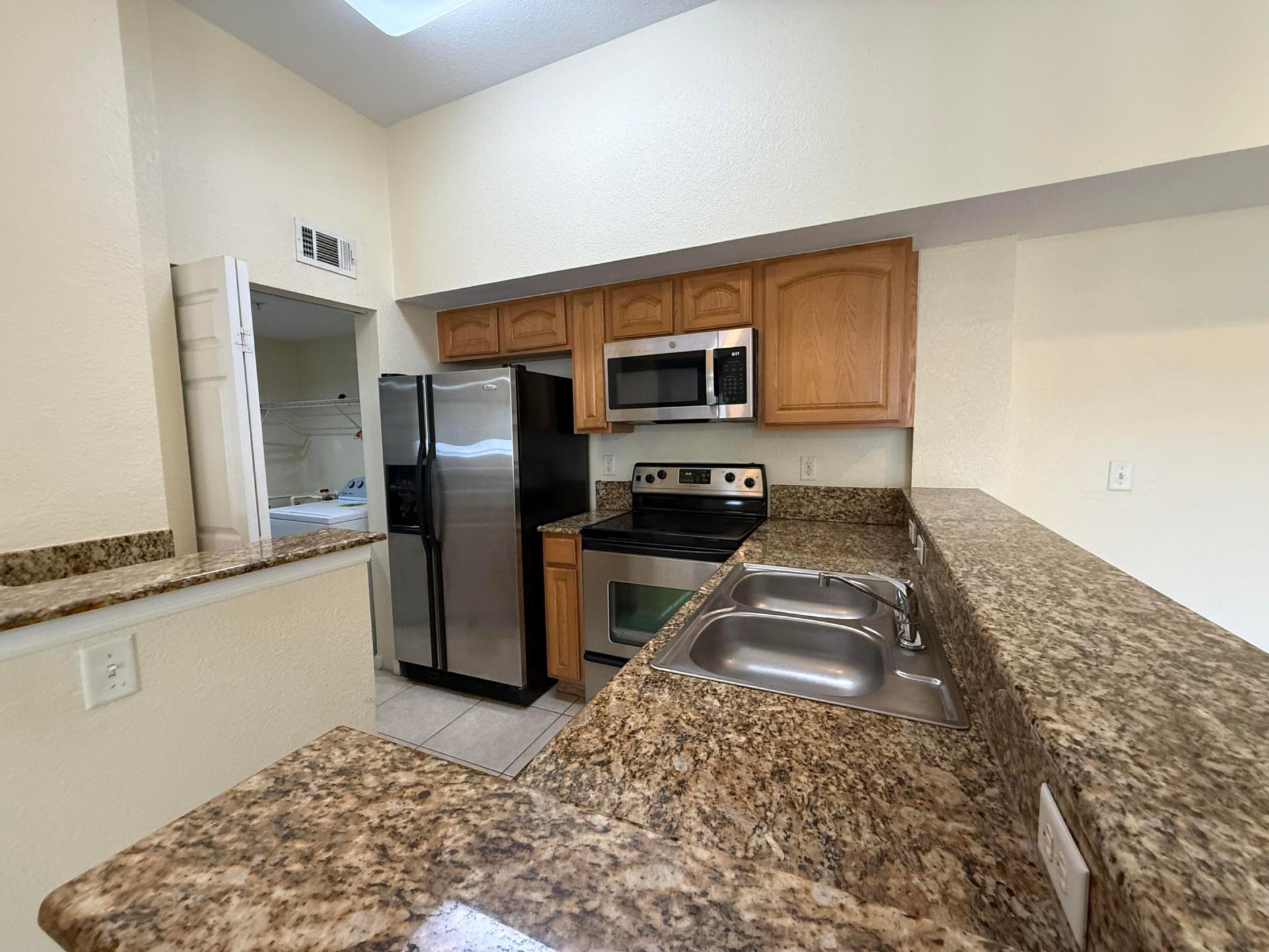 231 SW Palm Drive, Unit 305, Port Saint Lucie, FL 34986 Photo
