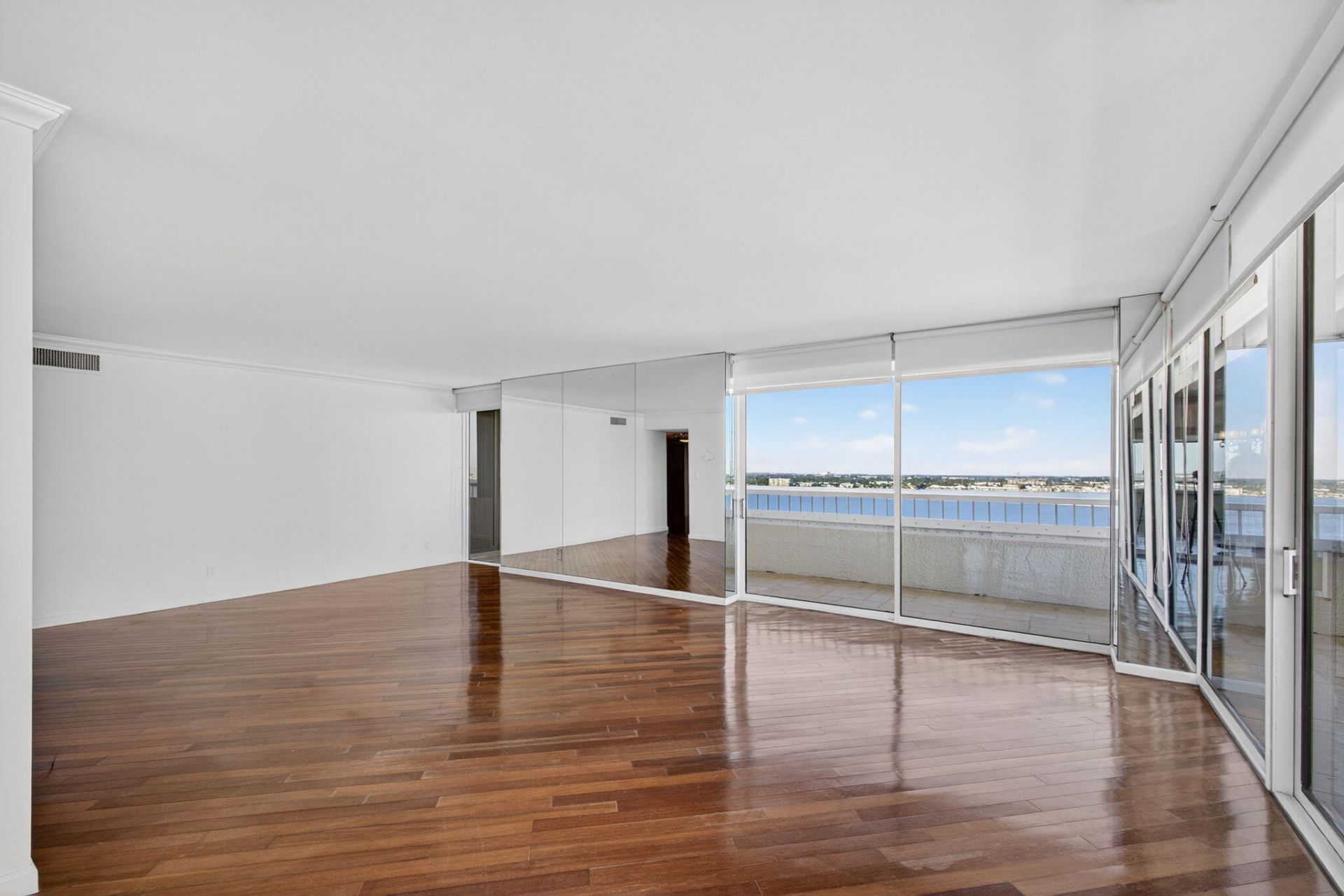 5280 N Ocean Drive, Unit 14-D, Riviera Beach, FL 33404 Photo