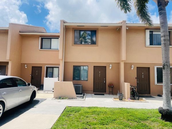 139 Sparrow Drive, Unit 2c, Royal Palm Beach, FL 33411
