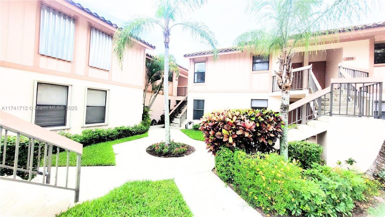 3355 Jaywood Terrace, Unit J113, Boca Raton, FL 33431 Photo