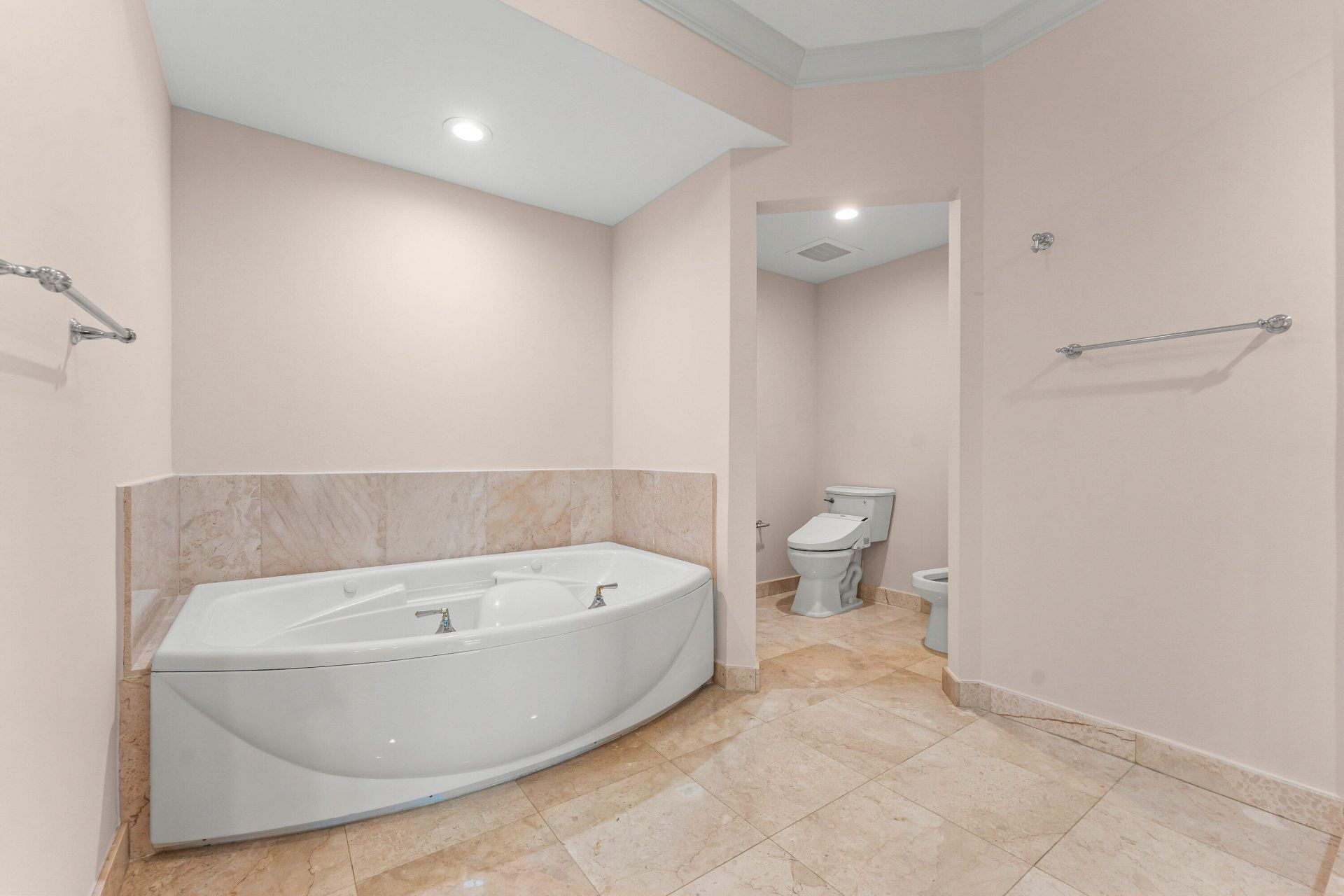 550 SE Mizner Boulevard, Unit B501, Boca Raton, FL 33432 Photo