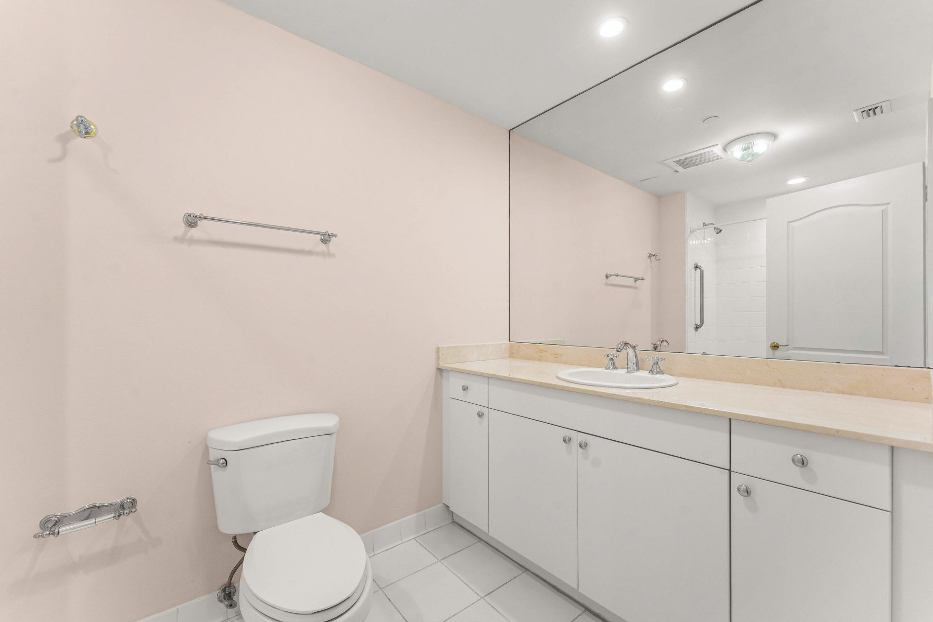 550 SE Mizner Boulevard, Unit B501, Boca Raton, FL 33432 Photo