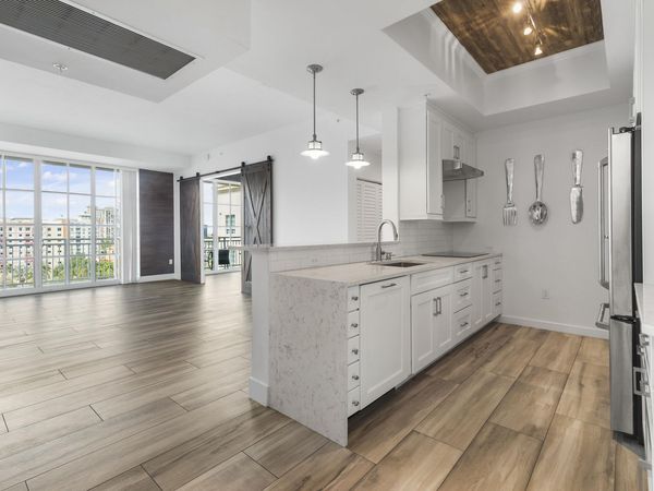 410 Evernia Street, Unit 807, West Palm Beach, FL 33401