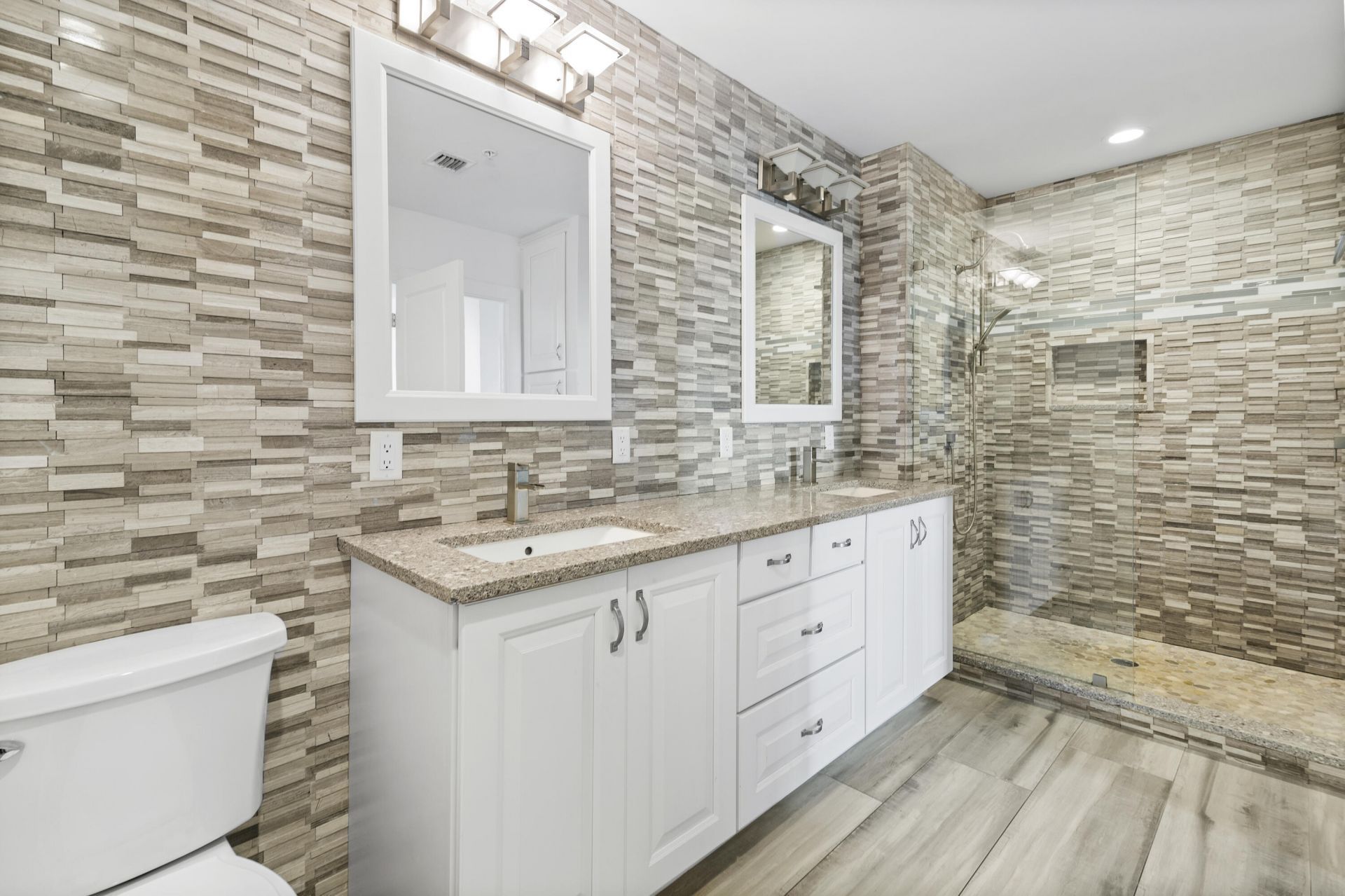 410 Evernia Street, Unit 807, West Palm Beach, FL 33401 Photo