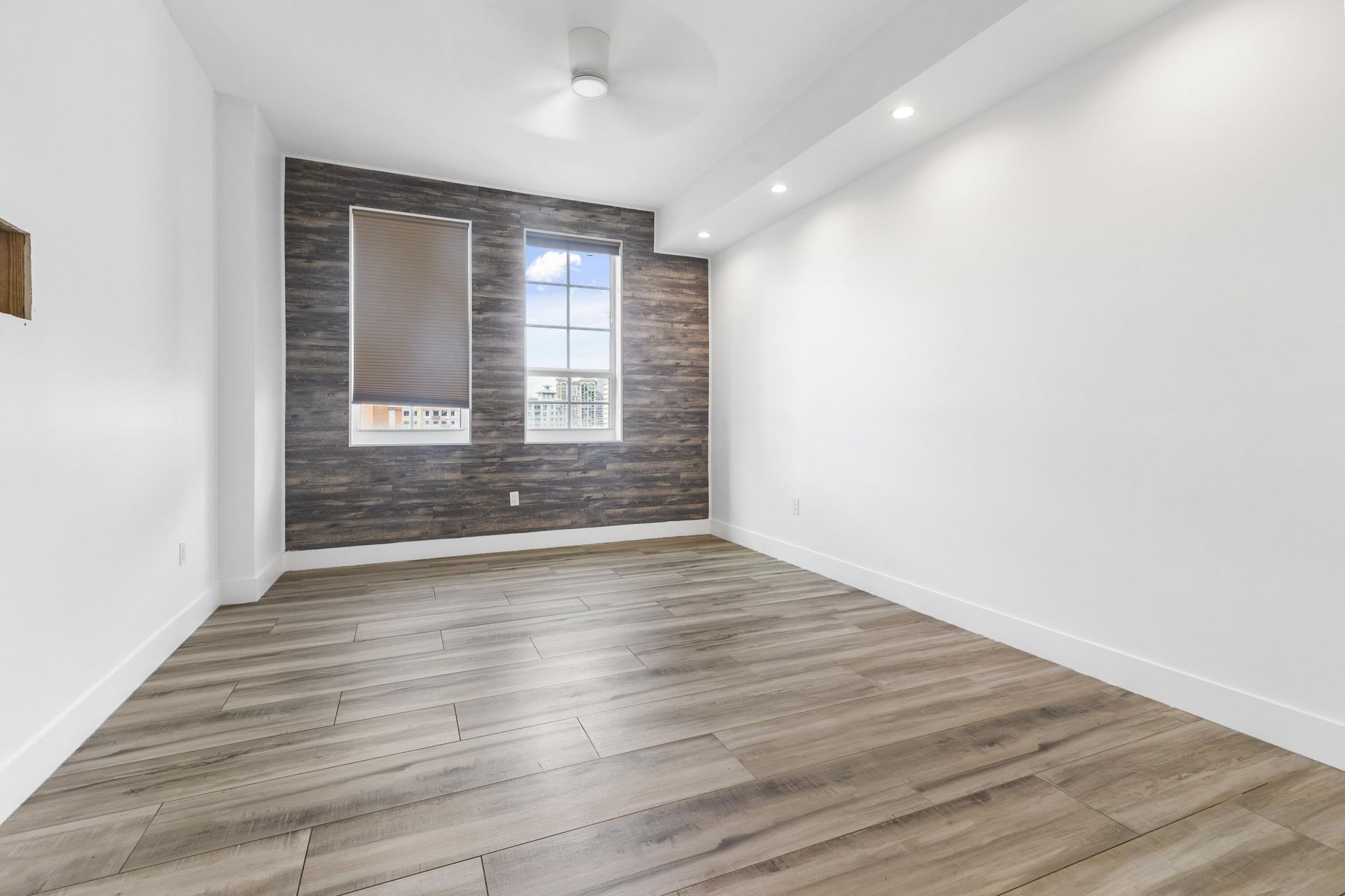 410 Evernia Street, Unit 807, West Palm Beach, FL 33401 Photo