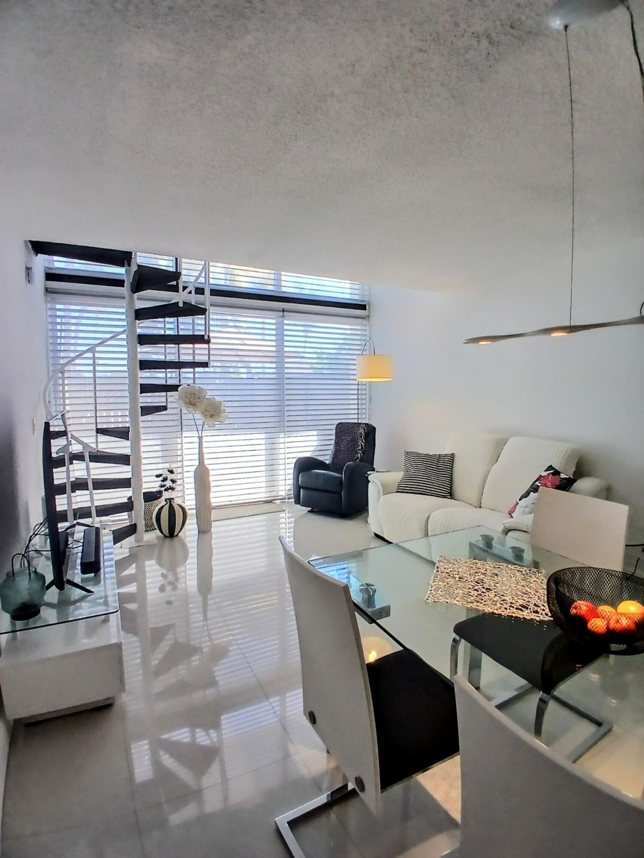 1830 Embassy Drive, Unit 121, West Palm Beach, FL 33401 Photo