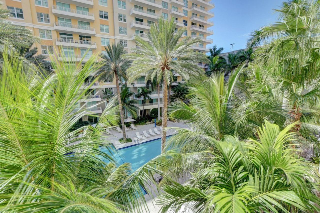 700 E Boynton Beach Boulevard, Unit 403, Boynton Beach, FL 33435 Photo