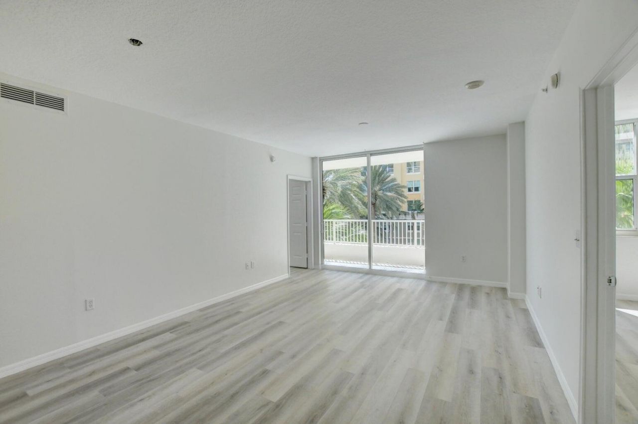 700 E Boynton Beach Boulevard, Unit 403, Boynton Beach, FL 33435 Photo