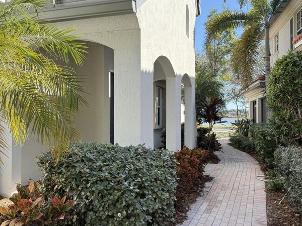 233 Evergrene Parkway, Palm Beach Gardens, FL 33410