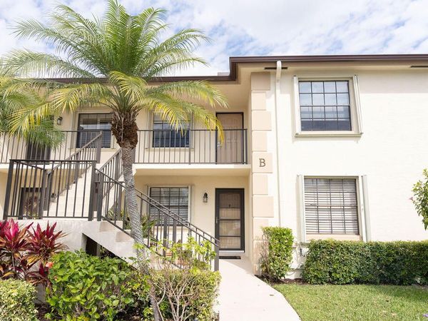 602 Pine Crest Circle, Unit B, Jupiter, FL 33458