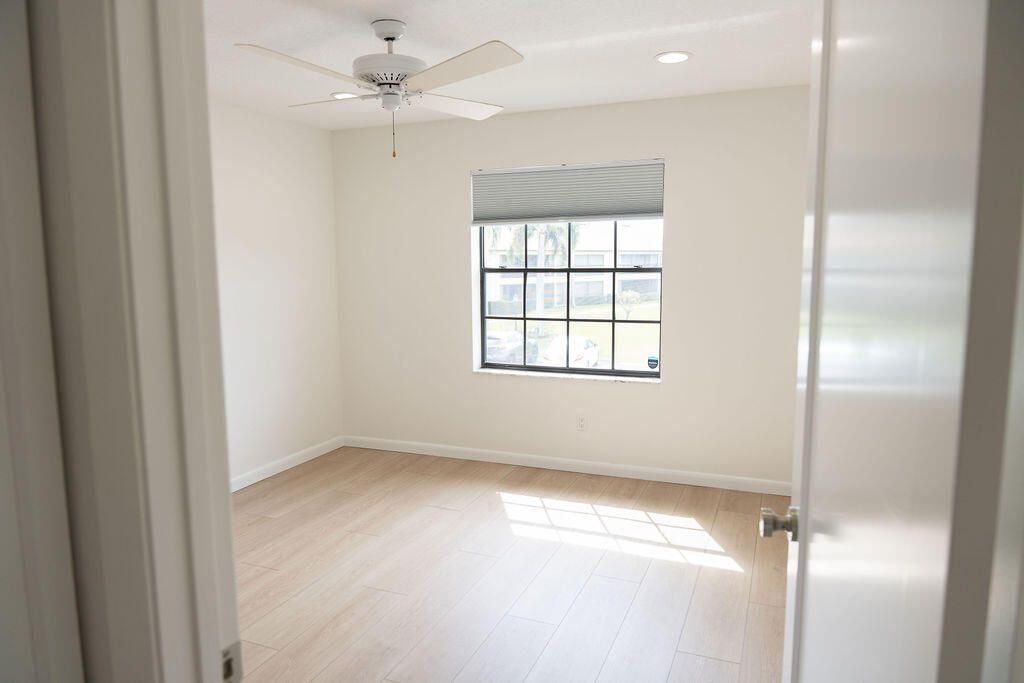 602 Pine Crest Circle, Unit B, Jupiter, FL 33458 Photo