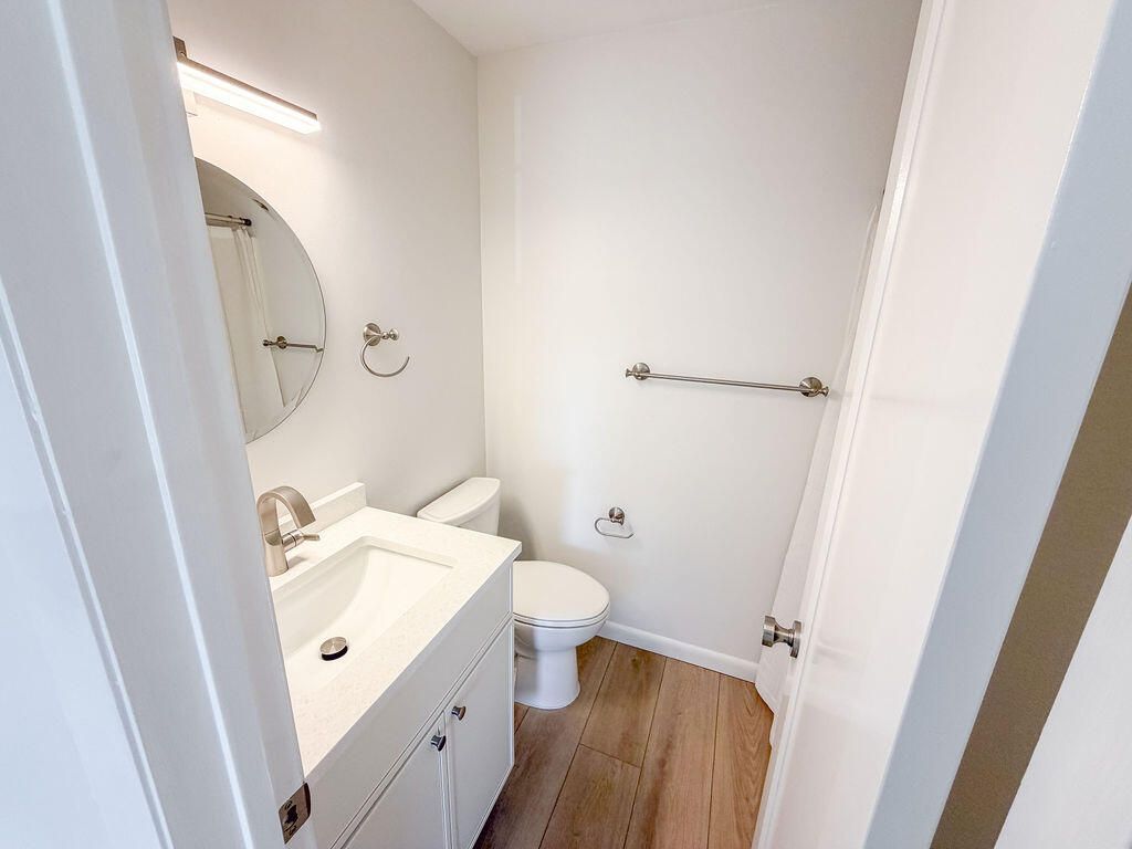 602 Pine Crest Circle, Unit B, Jupiter, FL 33458 Photo