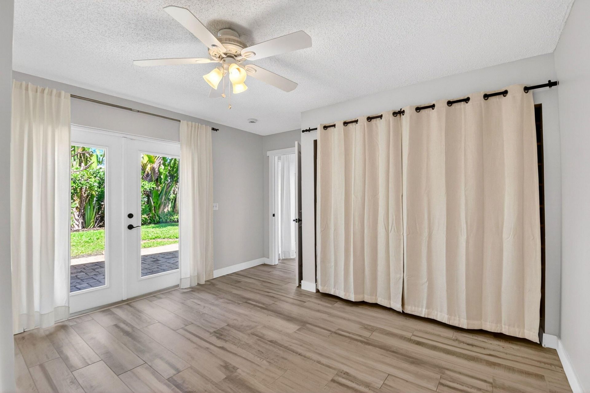 212 Dartmouth Drive, Lake Worth Beach, FL 33460 Photo