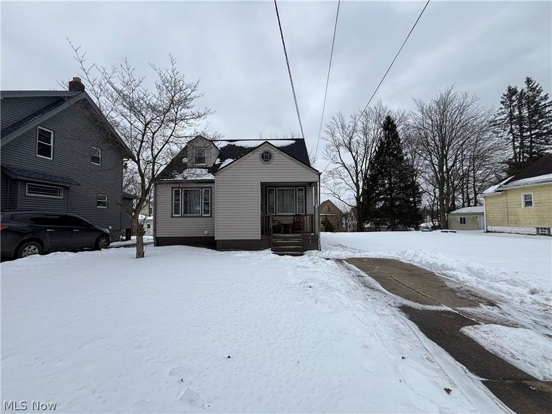 61 S Maryland Avenue, Youngstown, OH 44509 Photo 2