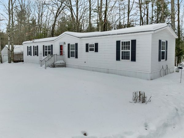 732 Concord Stage Road, Unit 7, Weare, NH 03281