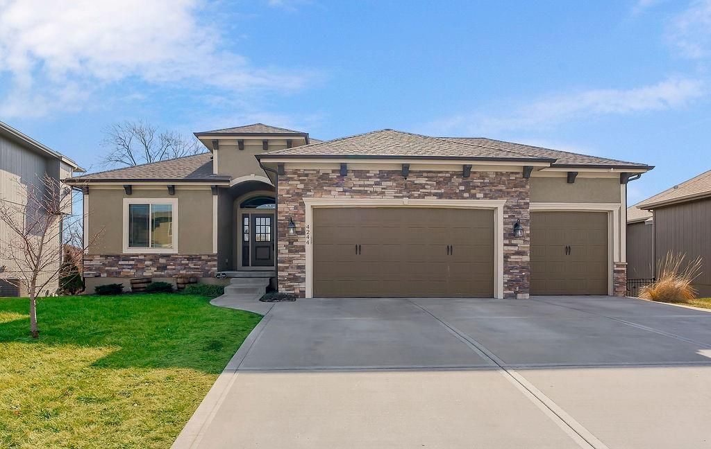 4244 Stoney Brook Drive, Lees Summit, MO 64082 Main Photo