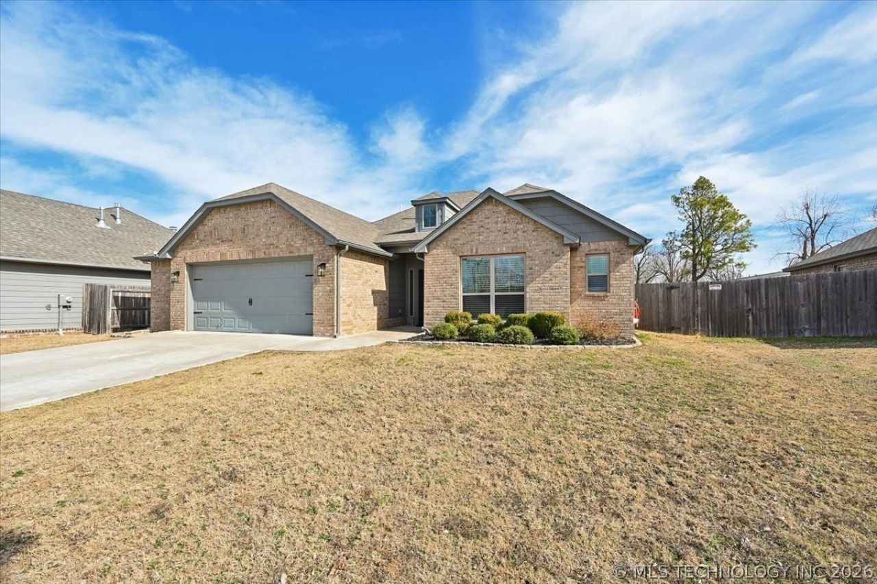 5433 Skylane Drive, Sand Springs, OK 74063 Main Photo
