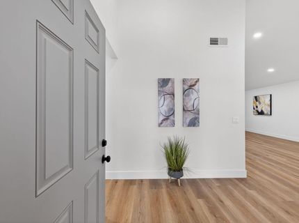 7717 Valley Wood Dr, Sacramento, CA 95828 Photo