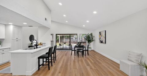 7717 Valley Wood Dr, Sacramento, CA 95828 Photo