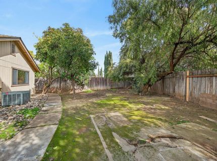 7717 Valley Wood Dr, Sacramento, CA 95828 Photo