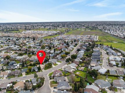 7717 Valley Wood Dr, Sacramento, CA 95828 Photo